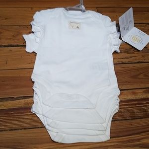 NWT 5 pack onesies burt's bees